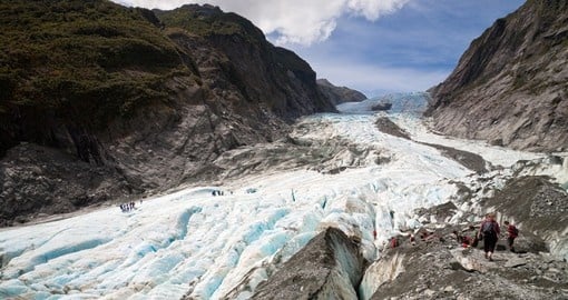 Spectacular Franz Josef Glacier on New Zealands West Coast is a great photo opportunity while on your New Zealand vacation.