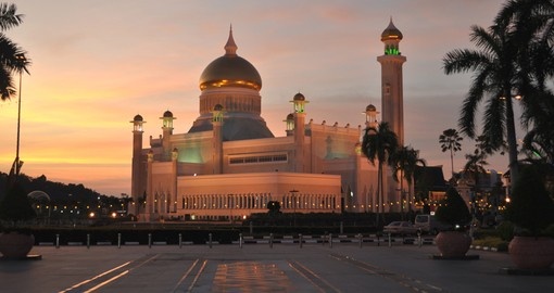 Enjoy traditional mosques on your trip to Brunei