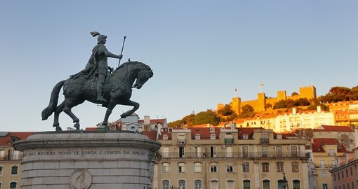 Statue of King Joao I in Figueira Square