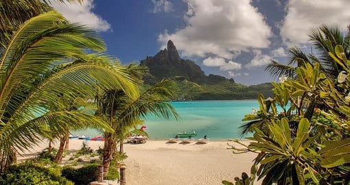 Enjoy at the Mount Otemanu and the beautiful beaches of Bora Bora on your trip