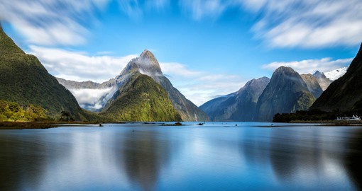 Discover the magical Milford Sound and the beautiful mountains and waterfalls on your trip