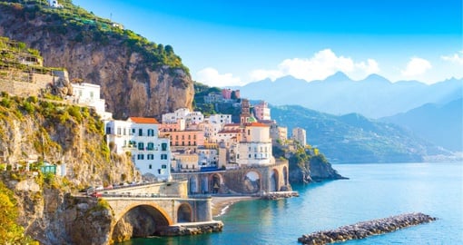 Enjoy the stunning views on the Amalfi Coast on your Italy vacation
