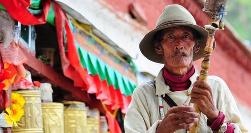 Meet traditional Tibetan pilgrims on your trip to Tibet