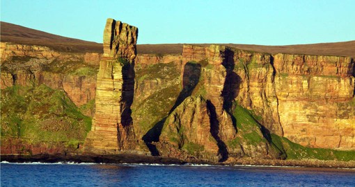 Discover Old Man of Hoy Rock in Orkney during your next Scottish vacations.