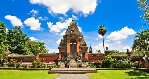 You will be amazed during your trip to Bali of the design of balinese temples. True architectural marvels.