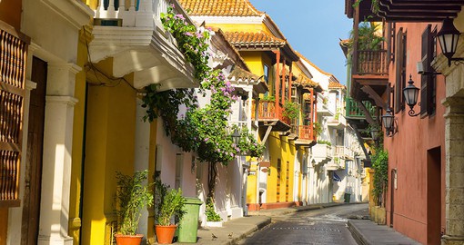 Stroll the colourful streets of Cartagena
