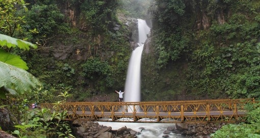 Discover hidden waterfalls on your Costa Rica Tour