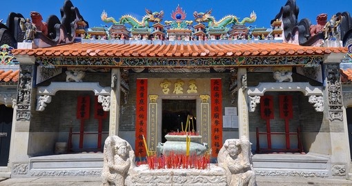 See historic Six Banyan Temple on your trip to China