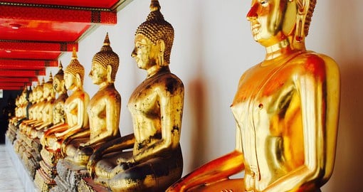 The Wat Mahathat temple houses the first Buddhist university and is a renown meditation center