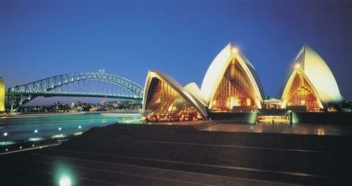 Visit wold's famous Sydney Opera House during your next Australia vacations.