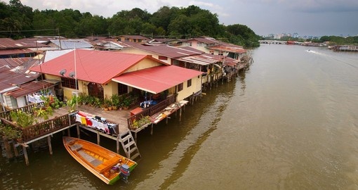 A floating village
