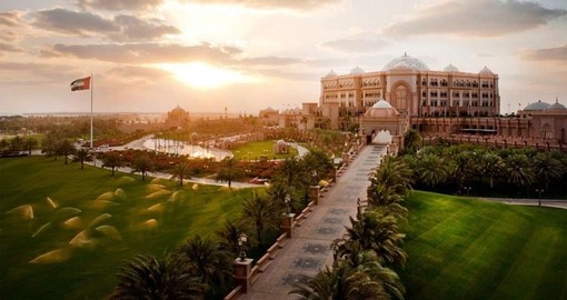 Experience all the amenities Kempinski Emirates Palace can offer during your next Abu Dhabi vacation.
