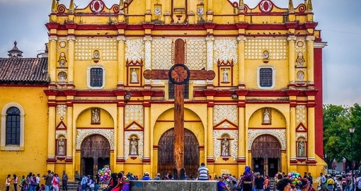 Stroll the streets of San Cristobal on your trip to Mexco