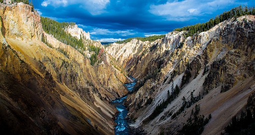 Featuring dramatic alpine and canyon scenery, Yellowstone is one of the oldest National Parks in the US