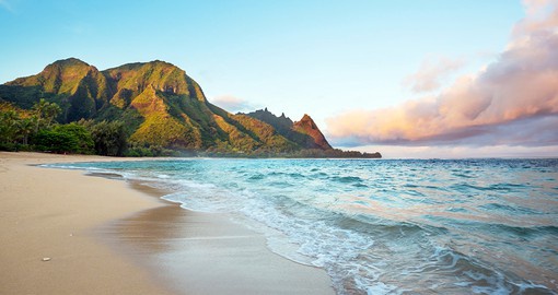 Tunnels Beach, Kauai offers excellent snorkeling and scuba diving