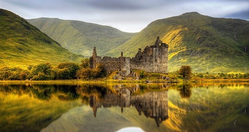 Experience awe while admiring the lightning struck Kilchurn Castle situated on Loch Awe