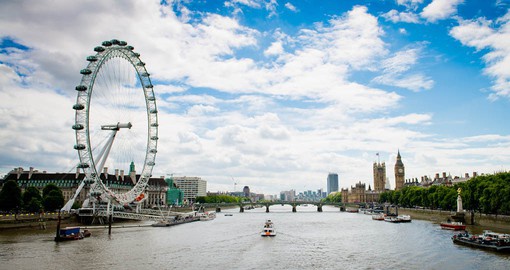 Get a new perspective of the historic sights from the London Eye