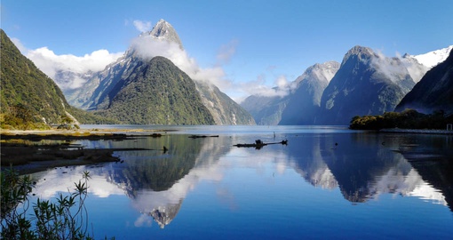 Cruise stunning Milford Sound on your New Zealand vacation