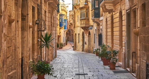 Explore the streets of Valletta
