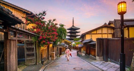 The Higashiyama District along the slopes of Kyoto's eastern mountains is the city's best preserved historic areas