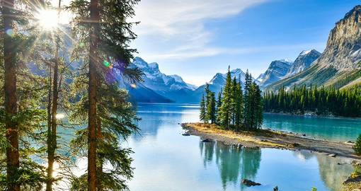 Jasper National Park is the largest national park in the Canadian Rockies