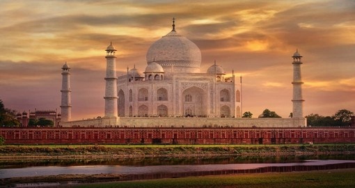 Experience one of the 7 Wonders of the World being the Taj Mahal on your India Trips