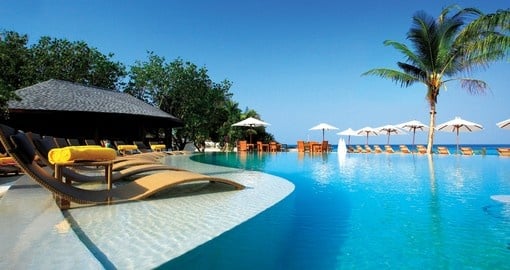 Enjoy all the amenities of Centara Ras Fushi Resort and Spa Maldives during your next trip to Maldives.