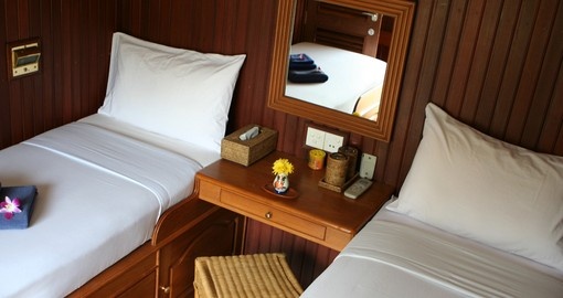 two twin beds (single deck)