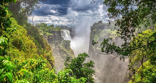 Victoria falls seen from the air is a great addition to your Zimbabwe safari.