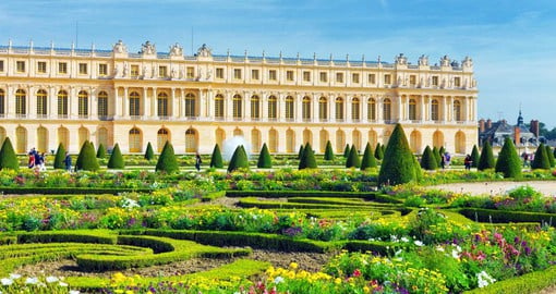 The majestic Palace of Versailles is a former royal residency that boasts immaculate architecture and scenery