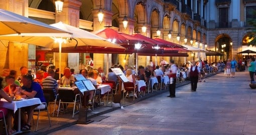 Street restaurants at Placa Reial
