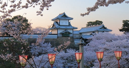 Located next to the Kenroku-en Garden, Kanazawa Castle dates from the 16th century