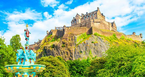 Walk in the footsteps of soldiers, kings and queens as you climb Castlehill to explore Edinburgh Castle