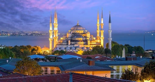 Embrace the culture of Turkey while exploring the streets of Old Town Istanbul
