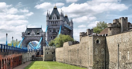 Visit London's iconic landmarks