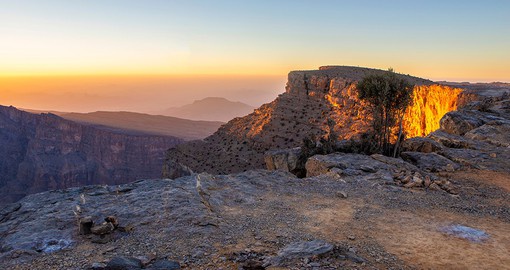 Climb the Jebel Shams mountains to admire the peak of Oman's highest range